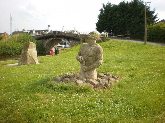 File:Statue on Summerwood Lane in Halsall, Lancashire.jpg