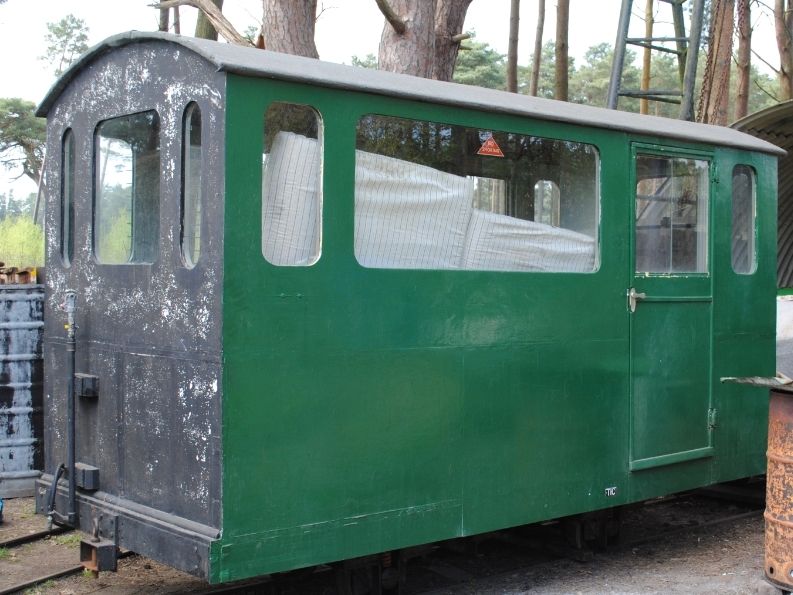 File:2ft OKLR saloon.jpg