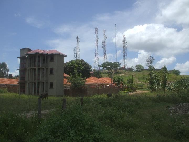 File:Arua Hill.jpg