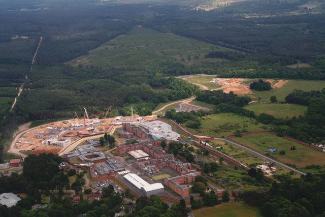 File:Building work at Broadmoor-aerial 2015.jpg