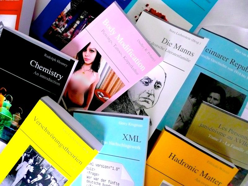 File:Bunch of PediaPress Books.jpg