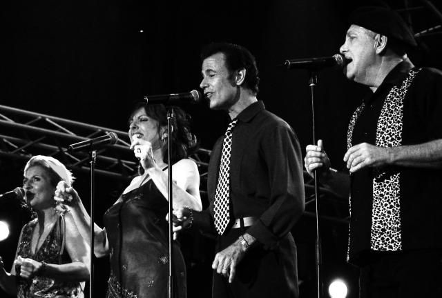 File:Manhattan Transfer.jpg