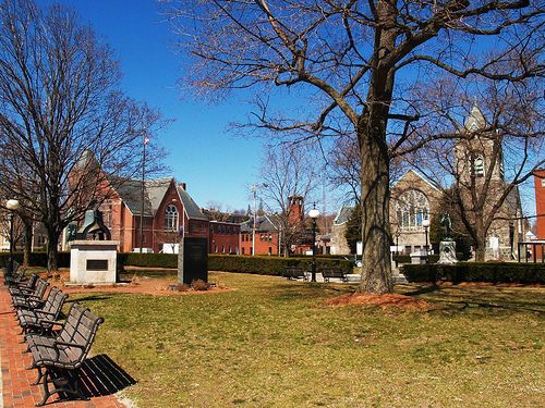 File:Monument Square Leominster.jpg