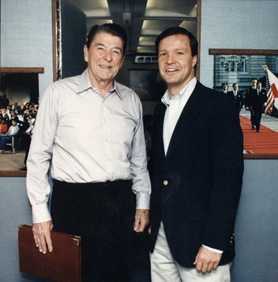 File:Ronald Reagan and Christopher Cox.jpg