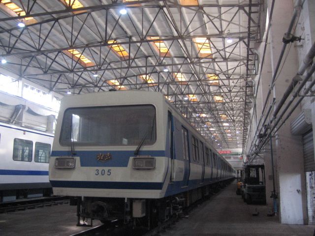 File:T305 stored at Taipinghu.JPG