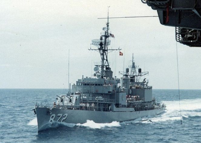 File:USS Forrest Royal DD-872 Apr 1967.jpg