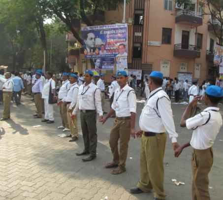 File:Volunteering at Chaitya Bhoomi.png