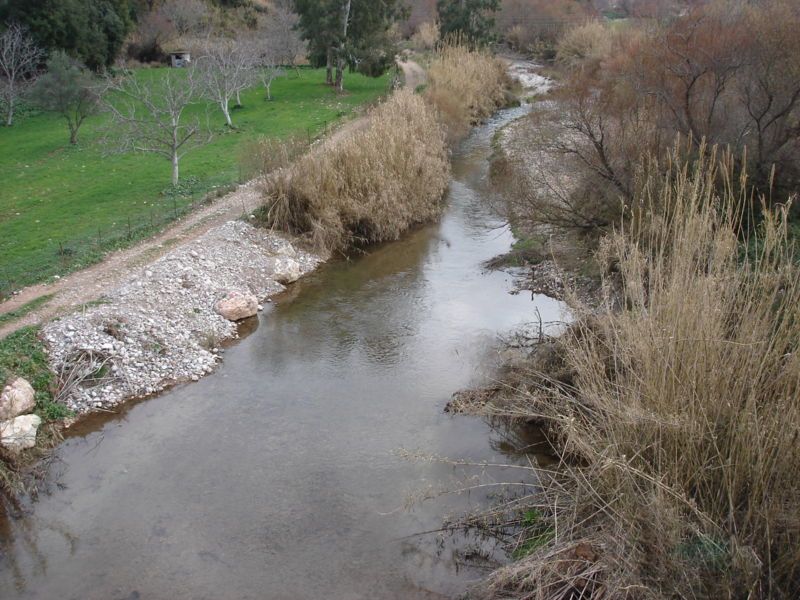 File:800px-Peiros river.jpg