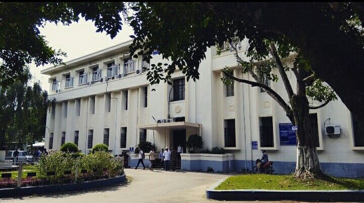 File:Administrative Building, Gauhati University.jpg