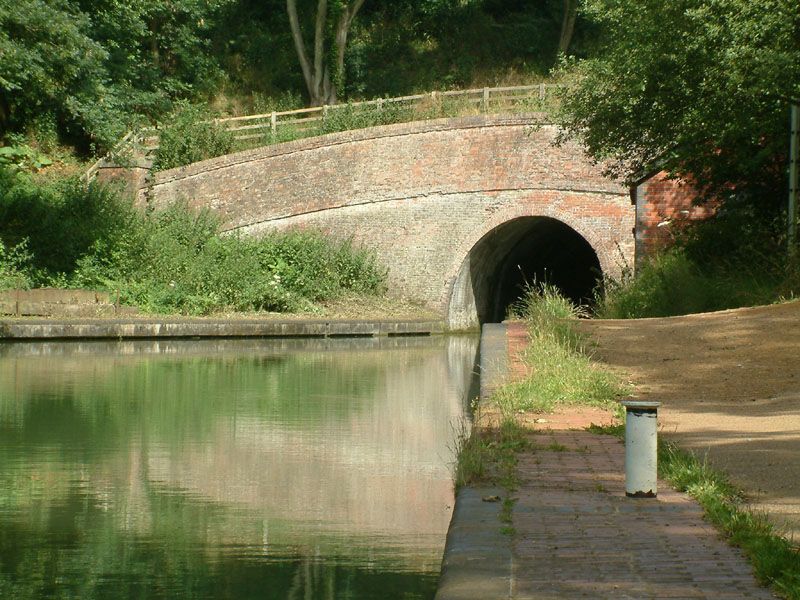 File:Blisworth Tunnel southern portal.jpg