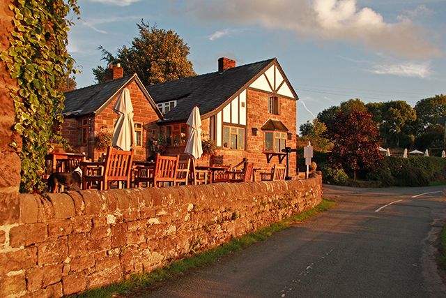 File:Burwardsley - Pheasant Inn.jpg