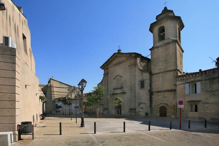 File:Camaret sur Aygues 1 by JM Rosier.jpg