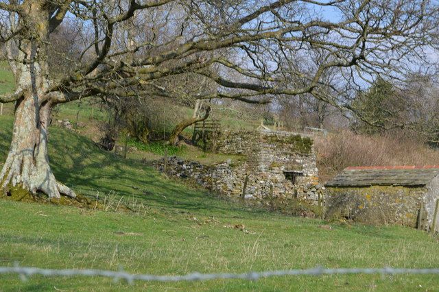 File:Limekiln, Gibbs Hall Farm, Dentdale.jpg