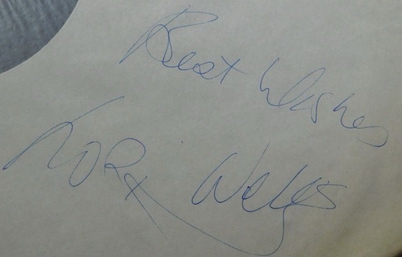 File:Lori Wells's signature.jpg