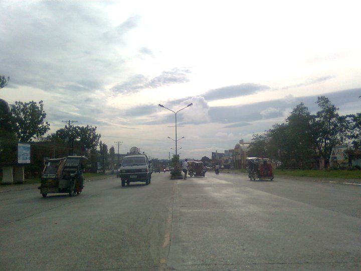 File:Narra Avenue Bayugan.jpg