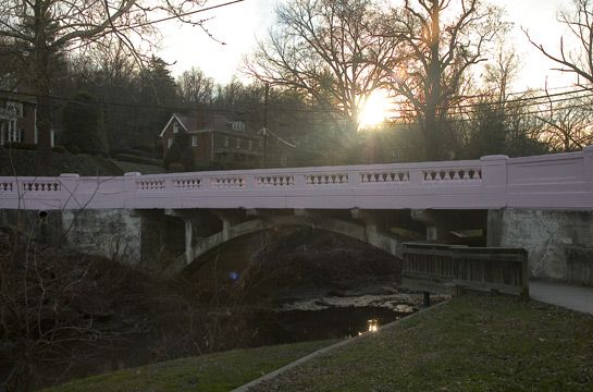 File:Pink Bridge in Huntington.jpg