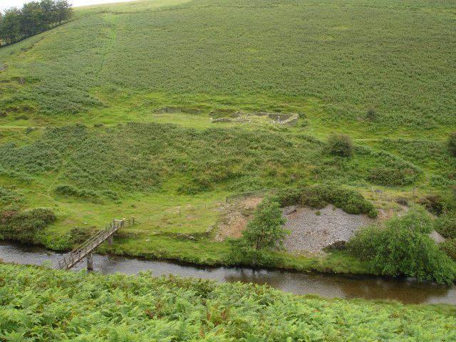 File:Wheal Eliza - geograph.org.uk - 526940.jpg