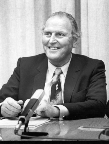 File:Willi Ritschard 1983.jpg