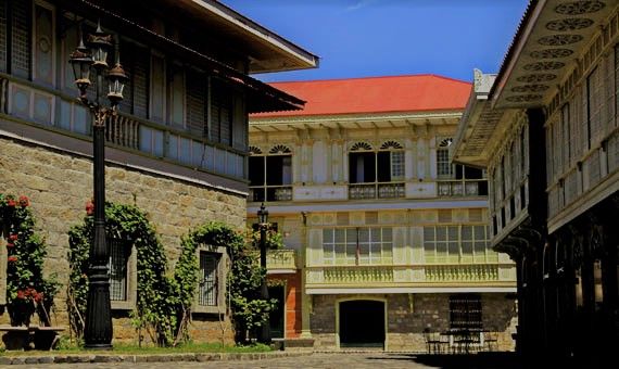 File:Bahay na Bato houses.jpg