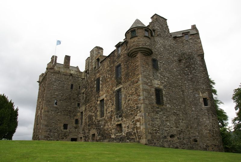 File:Elcho Castle 20090618 from the east.jpg