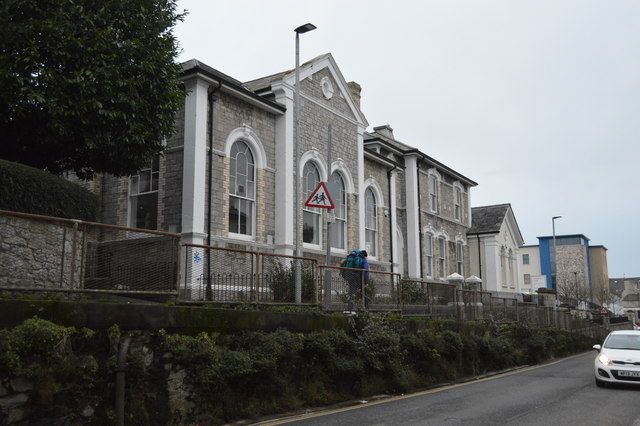 File:Former Newton Abbot Hospital (geograph 5795038).jpg