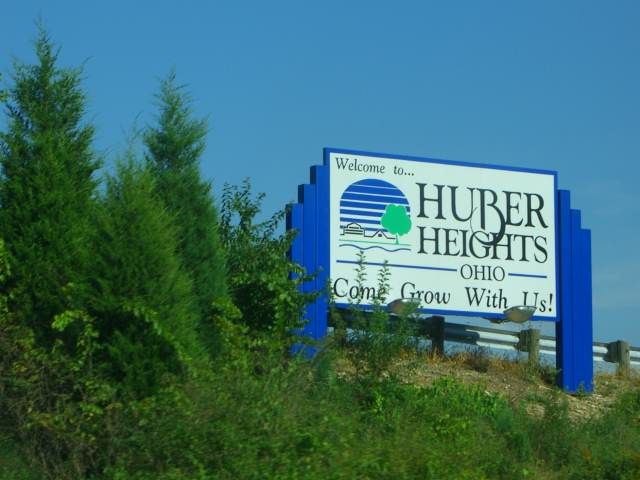 File:Huber Heights welcome sign.JPG