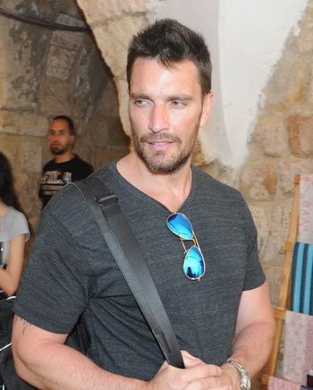 File:Julian Gil en Israel 2015.jpg