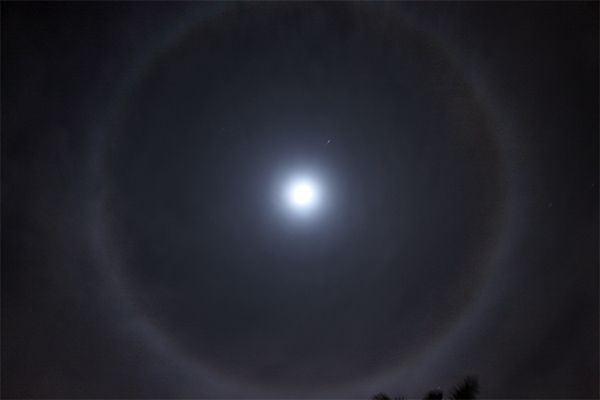 File:Moon Ring 01.jpg