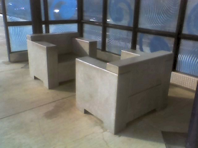 File:PortlandMAX Parkrose Sumner chairs.jpg