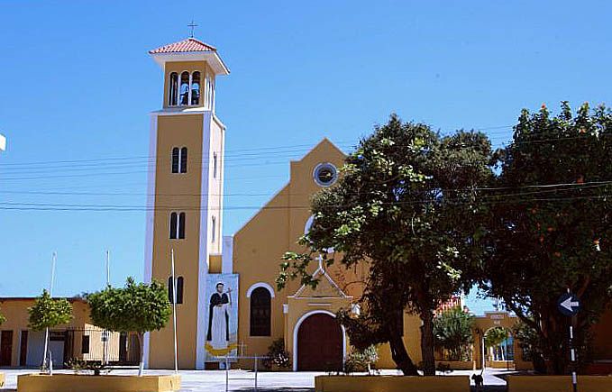 File:RINCON ROMAN CATHOLIC CHURCH, BONAIRE.jpg