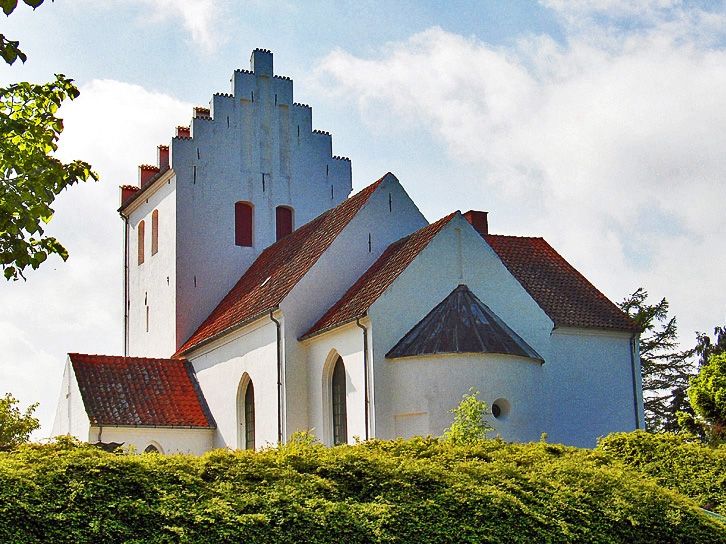 File:Rye kirke (Lejre).JPG