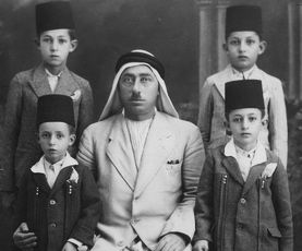 File:Abdel-Rahim Haj Mohamed and sons.jpg