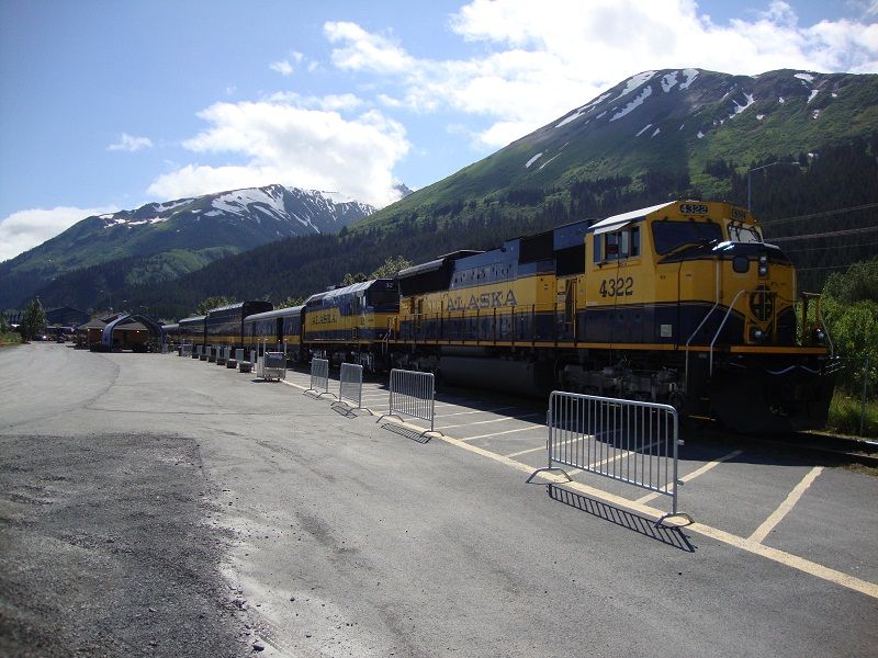 File:AlaskaRailroadPassenger.jpg