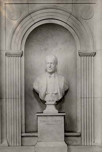 File:Bust Thomas Hastings architect.jpg