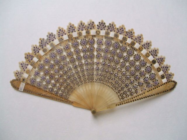 File:Hand fan 1815 1820.jpg