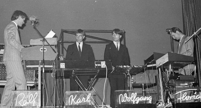 File:Kraftwerk by Ueli Frey (1976).jpg