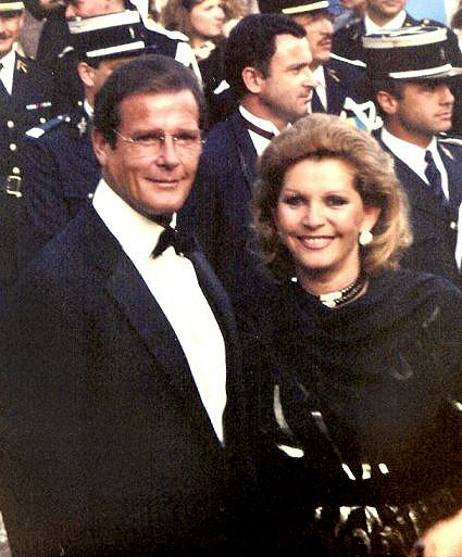 File:Roger Moore Cannes.jpg