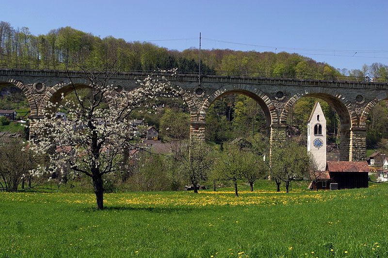 File:Ruemlingen-Viadukt.jpg