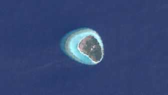 File:Thoddoo Atoll (Landsat).JPG