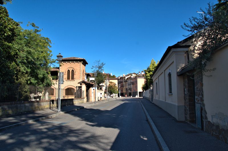 File:Via-monte-di-pieta.jpg