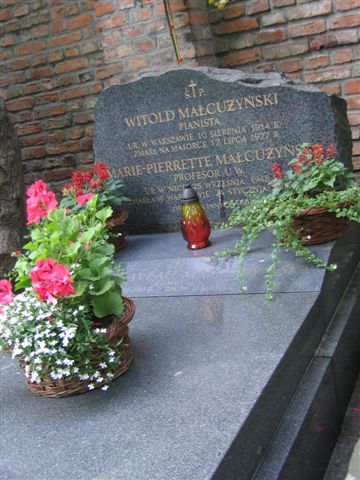 File:Witold Malcuzynski monument.JPG