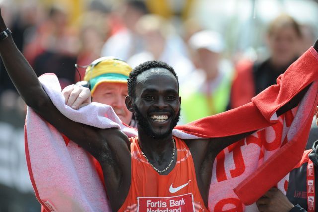 File:Duncan Kibet 2009 Rotterdam marathon.JPG