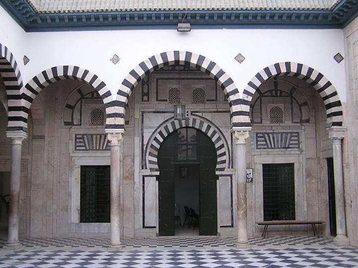 File:Façade est du patio, dar Daouletli.jpg