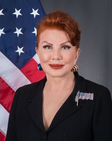 File:Georgette Mosbacher (official portrait).jpg