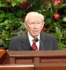 File:Gordon B. Hinckley, 2007.png