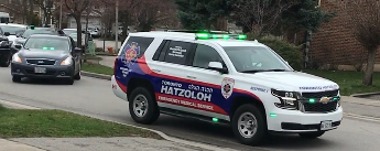 File:Hatzoloh Toronto vehicles.png