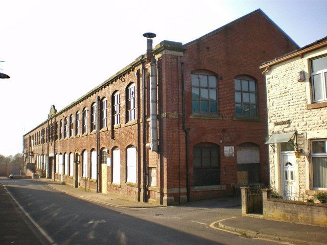 File:Livingstone Mill - geograph.org.uk - 1213333.jpg