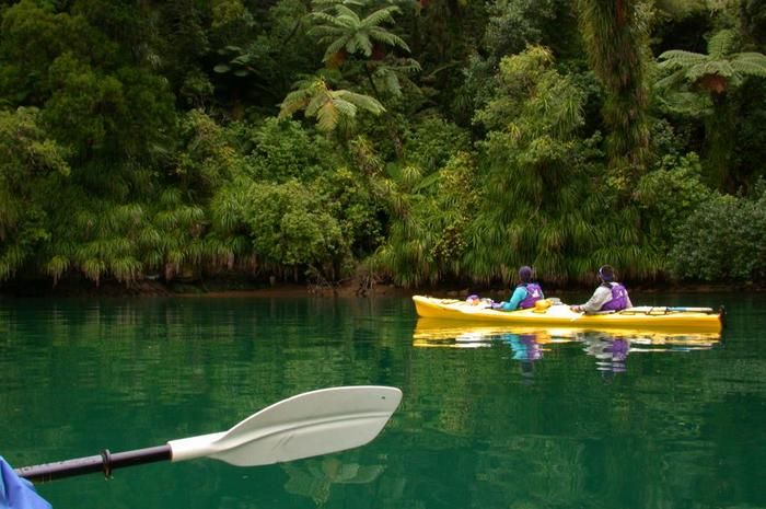 File:MarlboroughSounds-OceanKayakking.jpg