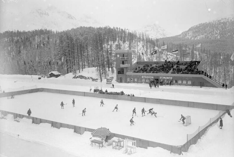 File:Bundesarchiv Bild 102-12670, St. Moritz, Eishockeyspiel.jpg