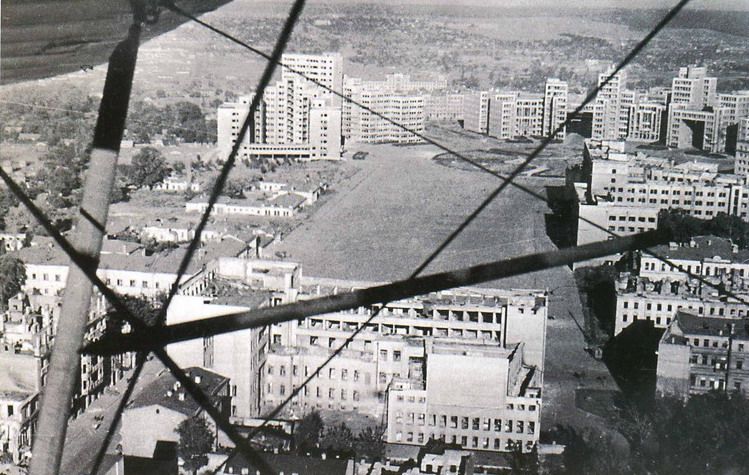 File:Kharkov Dzerzhinsky Square (1943).jpg